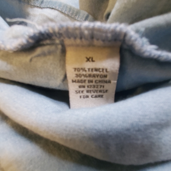 J for Justify button up shirt size XL - Picture 4 of 4